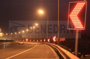 SOLAR ADVANCED CURVE WARNING FLASHING SIGN STS021-GPS-SY 1